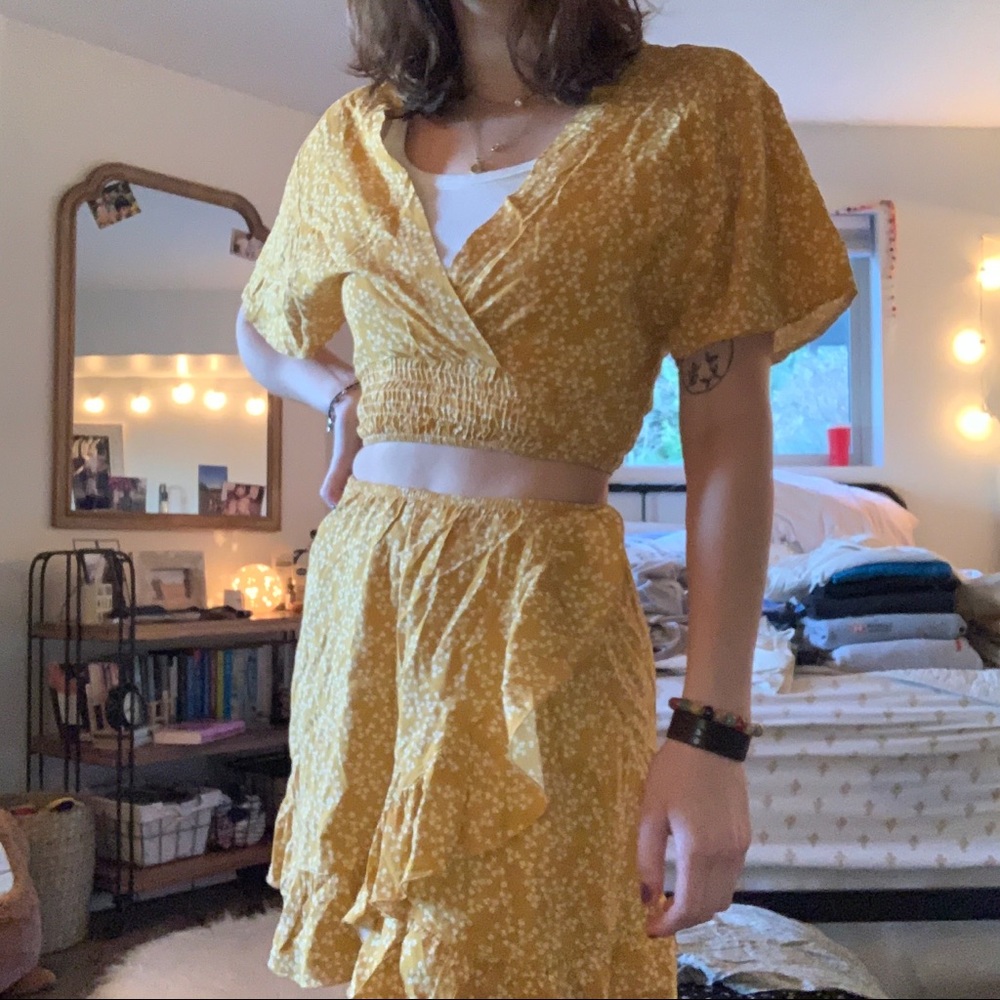 Exclusive to europe, brandy melville skirt set